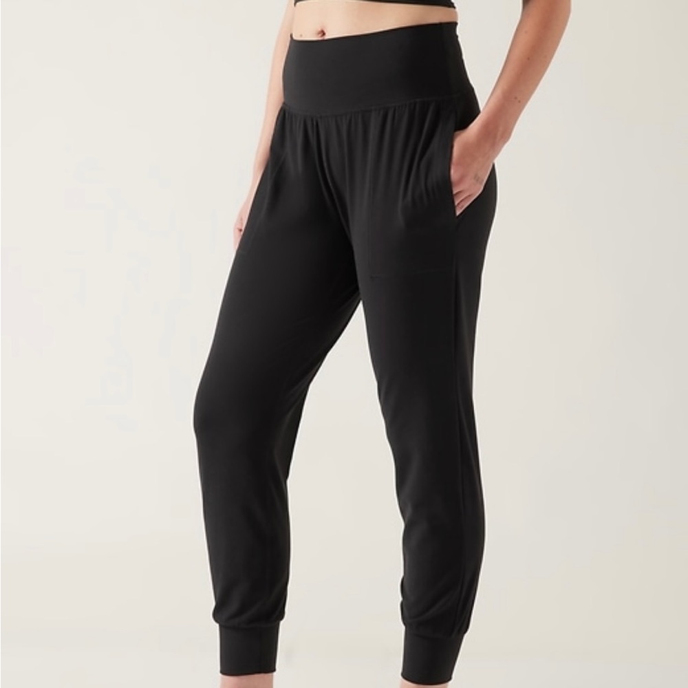 Athleta Salutation Jogger